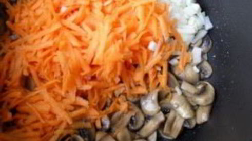 плов с грибами и мясом