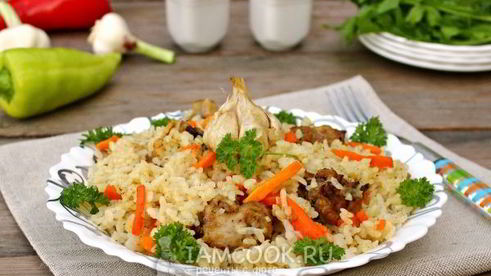 плов с курицей в кастрюле