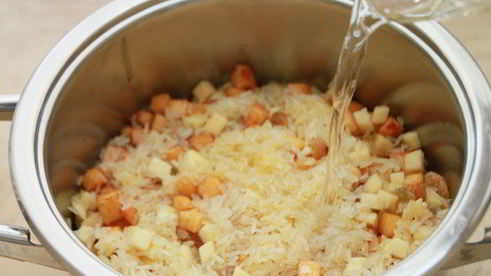 плов с тыквой и фруктами