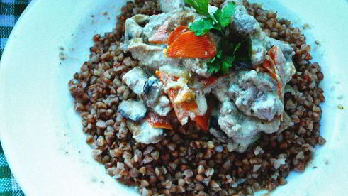 ароматное рагу из свинины и грибов