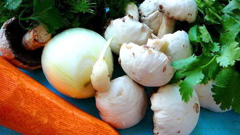 ароматное рагу из свинины и грибов