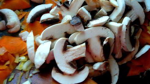 ароматное рагу из свинины и грибов