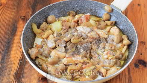 фрикасе из курицы с грибами