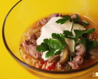 Мясное рагу с баклажанами, перцем и помидорами