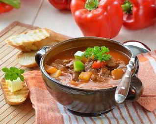 Мясное рагу с картофелем и болгарским перцем