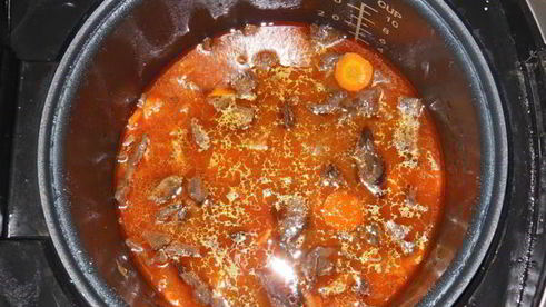 мясное рагу с сырными клецками