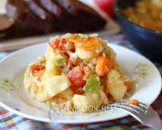 Овощное рагу из кабачков, картошки и капусты