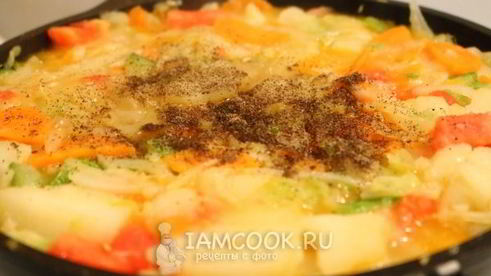 овощное рагу из кабачков, картошки и капусты
