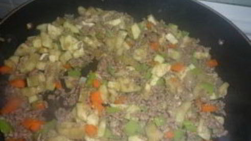 овощное рагу с фаршем
