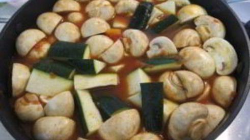 овощное рагу с грибами и кускусом