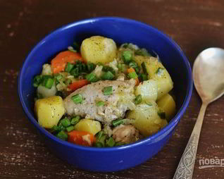 Овощное рагу с курицей и кабачками