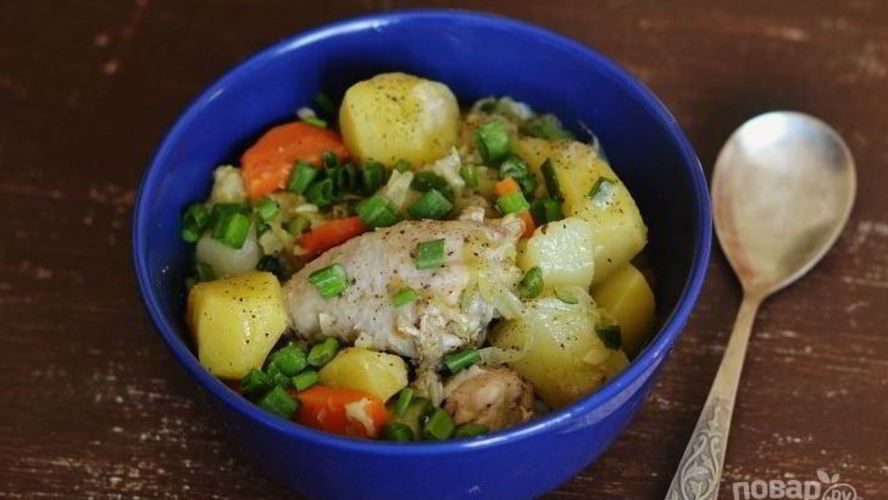 Рецепт овощное рагу с курицей и кабачками