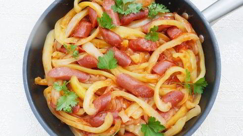 овощное рагу с острыми колбасками