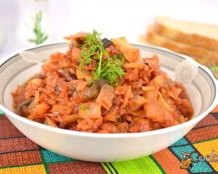 Овощное рагу с рисом и шампиньонами в мультиварке