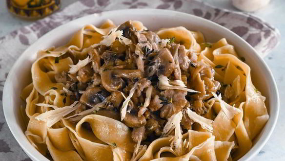 Рецепт Папарделле с соусом-рагу из курицы