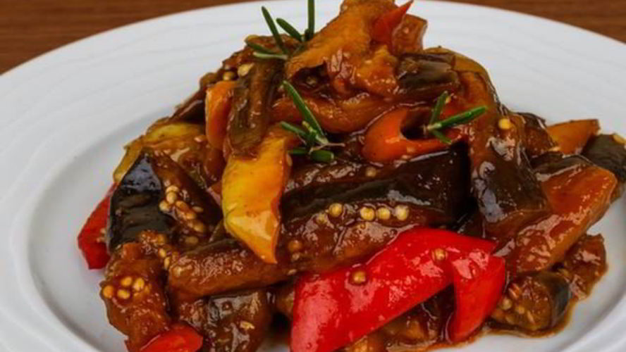 Рецепт рагу из баклажанов с черносливом и орехами