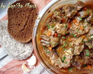 Рагу из говядины с подливой, запеченное под фольгой HomeQueen