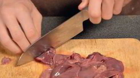 рагу из куриной печенки с орехами