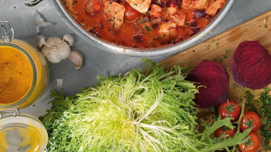 Рецепт рагу из курицы со свекольным карри