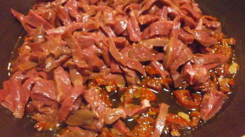 рагу из сердца с вялеными помидорами