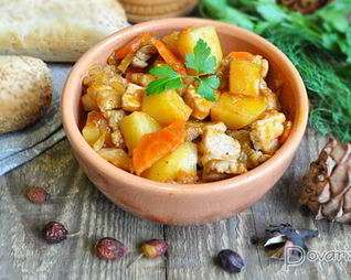 Рагу из свинины с овощами в томатном соке