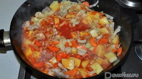 рагу из свинины с овощами в томатном соке