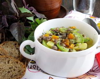 Рагу с кабачком и базиликом