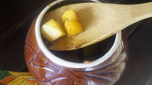 рагу со свининой и тыквой в горшочках