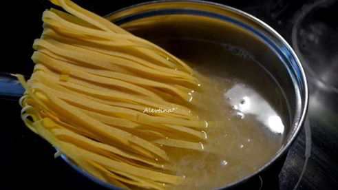 рагу ягненка с грибами и пастой