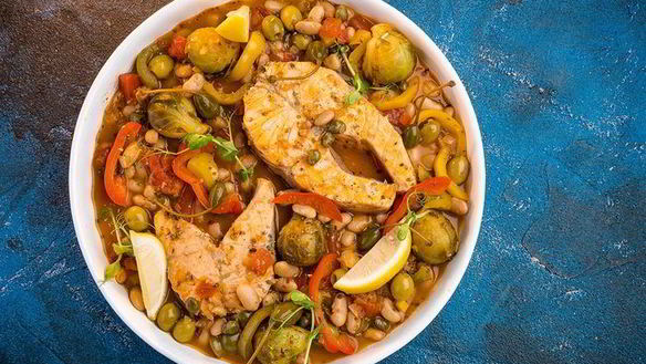 Рецепт Сочное овощное рагу с лососем