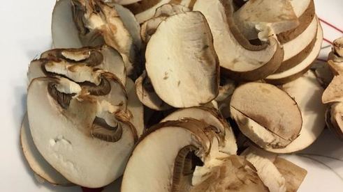 рисовая лапша с грибами по-тайски