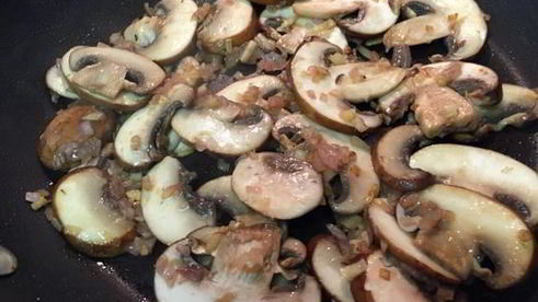 рисовая лапша с грибами по-тайски