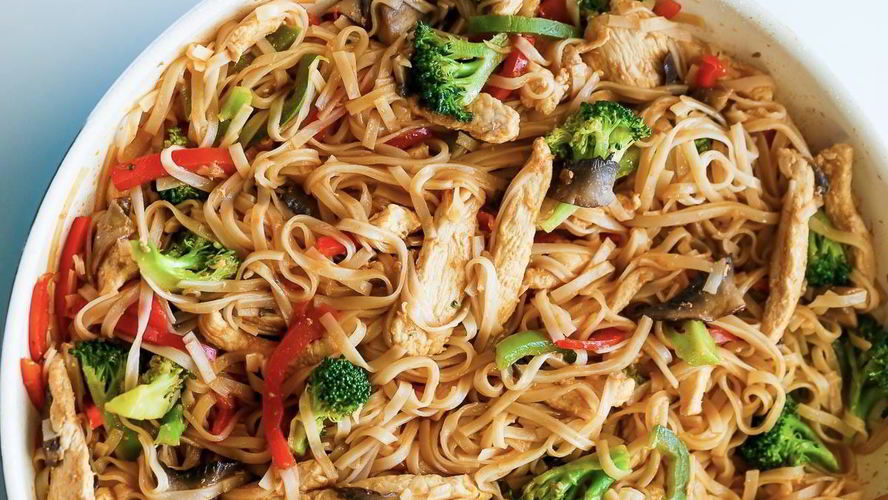 Рецепт рисовая лапша с курицей и овощами