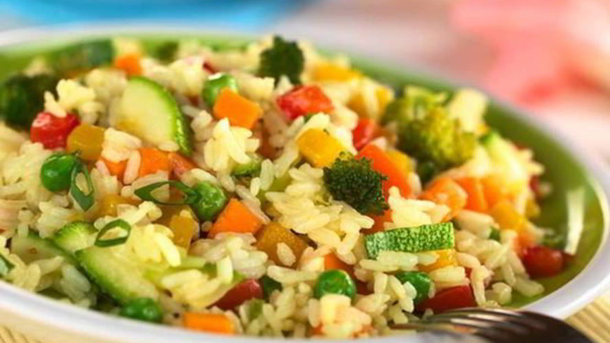 Рецепт быстрое ризотто с весенними овощами и козьим сыром