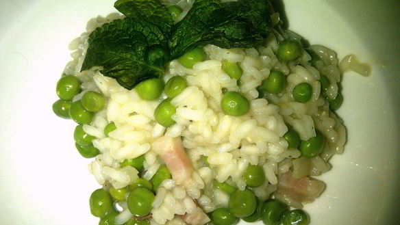 Рецепт Ризотто с панчеттой, зеленым горошком и мятой