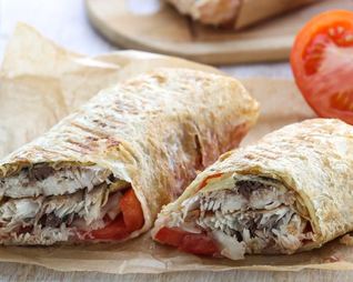 Балык экмек, буквально рыба с хлебом по-турецки