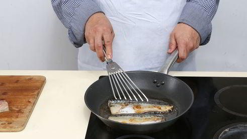 балык экмек, буквально рыба с хлебом по-турецки