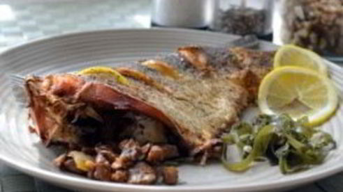 белая рыба, запеченная в духовке