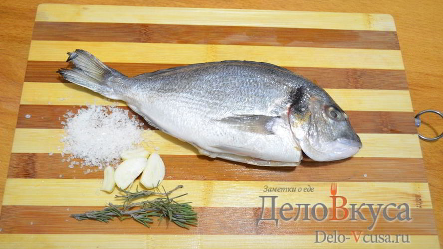 Рецепт дорада жареная с розмарином и чесноком без масла