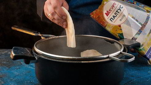 филе палтуса под грибным соусом