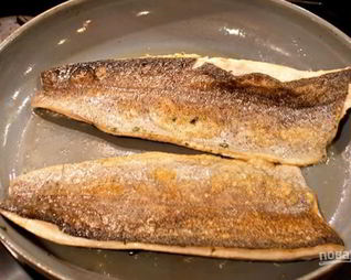 Форель радужная жареная