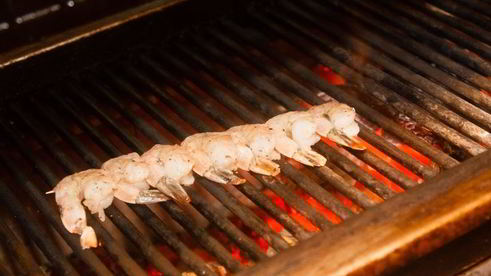 креветки на открытом огне