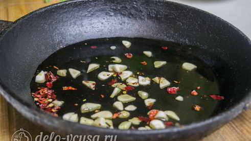 креветки жареные в масле с чесноком