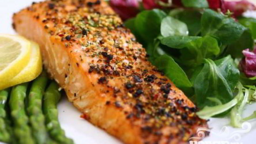 Рецепт лосось с орехами и луком