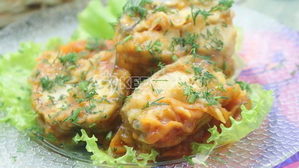 Рецепт Минтай тушеный с протертыми томатами