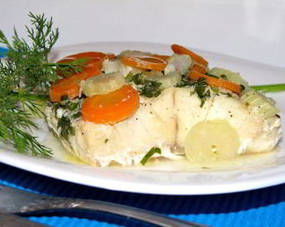 Палтус с овощами, запеченный в фольге