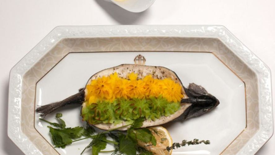 Рецепт речная форель, запеченная с двумя видами пюре