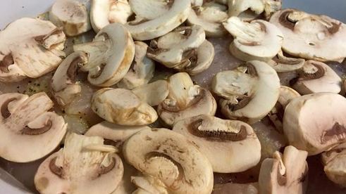 рыба с овощами под сырно-сливочным соусом