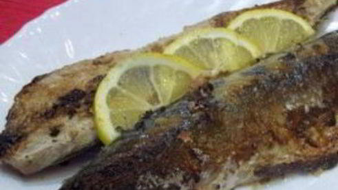 рыба, запеченная на костре