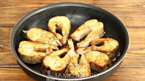 щука тушеная в сметане